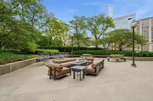 10 E Ontario St, Chicago, IL 60611 - Photo 24