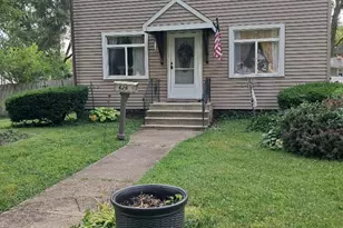 626 N Buell Ave, Aurora, IL 60506 - Photo 1