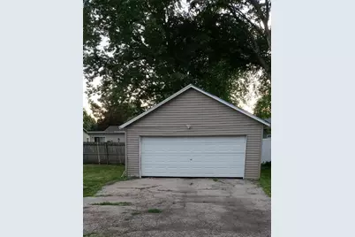 626 N Buell Avenue, Aurora, IL 60506 - Photo 2
