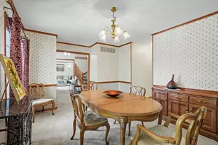 324 N Chaucer Blvd, Monticello, IL 61856 - Photo 34