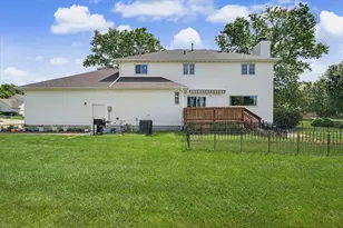 324 N Chaucer Blvd, Monticello, IL 61856 - Photo 70
