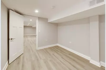 7528 W Winnemac Avenue, Harwood Heights, IL 60706 - Photo 22