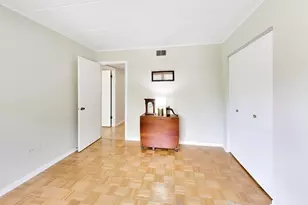 11012 S Kilpatrick Ave, Oak Lawn, IL 60453 - Photo 16