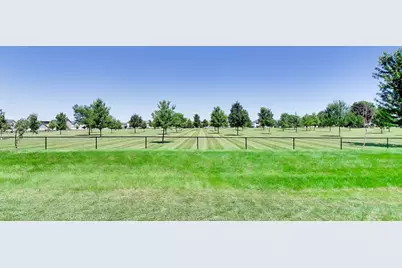 460 E Meadowdale Circle, Hampshire, IL 60140 - Photo 34