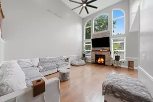 1571 Woodland Ln, Bolingbrook, IL 60490 - Photo 4