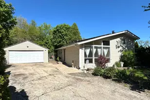1008 Adams Ct, Carpentersville, IL 60110 - Photo 1