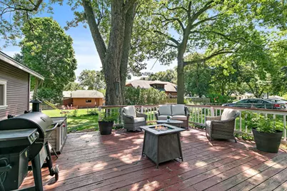 909 Augusta Avenue, Elgin, IL 60120 - Photo 28