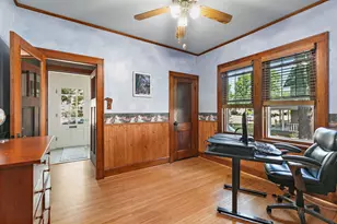 909 Augusta Ave, Elgin, IL 60120 - Photo 6