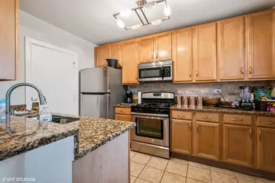 1224 W Chase Avenue #1F, Chicago, IL 60626 - Photo 4