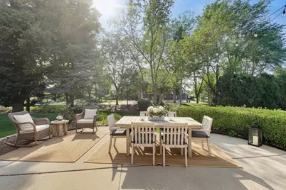 720 Dunhill Drive, Buffalo Grove, IL 60089 - Photo 12