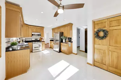 720 Dunhill Drive, Buffalo Grove, IL 60089 - Photo 8