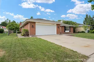 1110 S Fernandez Ave, Arlington Heights, IL 60005 - Photo 2
