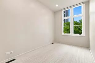 67 W Schiller St, Chicago, IL 60610 - Photo 22