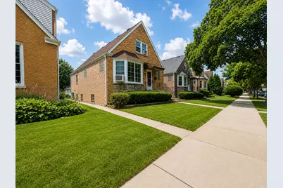 5937 N Medina Avenue, Chicago, IL 60646 - Photo 2