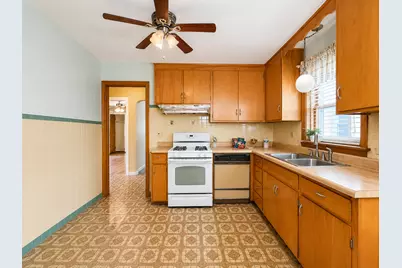 5937 N Medina Avenue, Chicago, IL 60646 - Photo 4
