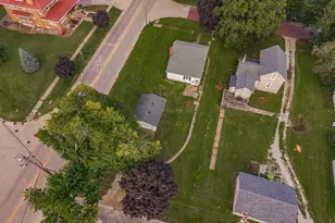 402 Mason St, Chenoa, IL 61726 - Photo 26