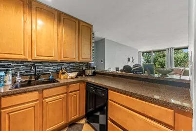 5820 Oakwood Drive #5F, Lisle, IL 60532 - Photo 4