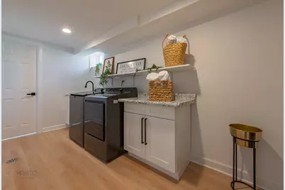 2405 Avondale Avenue, Park Ridge, IL 60068 - Photo 22
