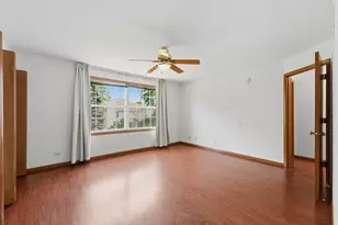 1404 W Sapphire Dr, Hoffman Estates, IL 60192 - Photo 24