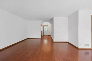 1404 W Sapphire Dr, Hoffman Estates, IL 60192 - Photo 4