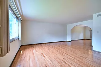8039 Geneva Street, Woodridge, IL 60517 - Photo 6