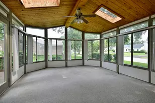 8039 Geneva St, Woodridge, IL 60517 - Photo 18