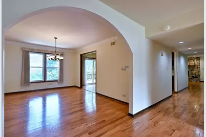 8039 Geneva Street, Woodridge, IL 60517 - Photo 10