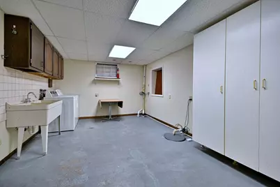 8039 Geneva Street, Woodridge, IL 60517 - Photo 32