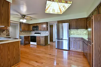 8039 Geneva Street, Woodridge, IL 60517 - Photo 12