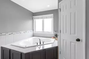 2780 Freeland Cir, Naperville, IL 60564 - Photo 48