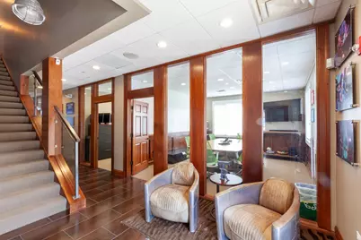 55 Ogden Avenue, Clarendon Hills, IL 60514 - Photo 2