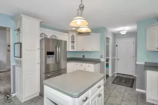 186 E Adams St, Manteno, IL 60950 - Photo 8