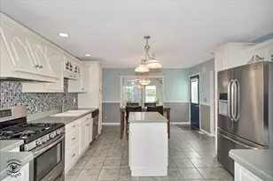 186 E Adams St, Manteno, IL 60950 - Photo 6