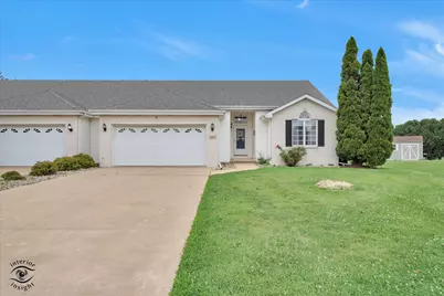 186 E Adams Street, Manteno, IL 60950 - Photo 1