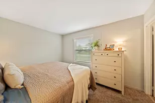 213 Lexington Dr, Bolingbrook, IL 60440 - Photo 16