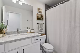 207 Capulina Ct, Morton Grove, IL 60053 - Photo 18