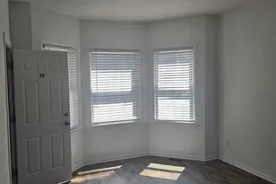 8222 S South Shore Dr, Chicago, IL 60617 - Photo 6