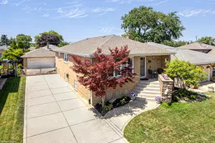 8120 Mayfield Ave, Burbank, IL 60459 - Photo 2