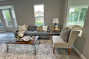 207 Schwab St, Thornton, IL 60476 - Photo 8