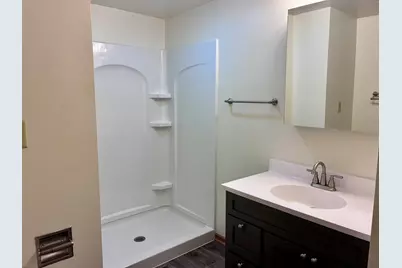 1330 N Main Street #lower, Sycamore, IL 60178 - Photo 8