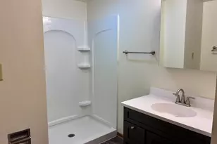 1330 N Main St, Sycamore, IL 60178 - Photo 8