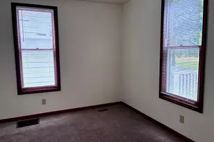1330 N Main St, Sycamore, IL 60178 - Photo 14