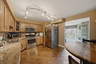 11132 S 84th Ave, Palos Hills, IL 60465 - Photo 8
