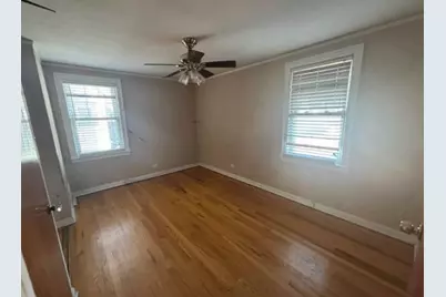 4853 N Mulligan Avenue, Chicago, IL 60630 - Photo 8