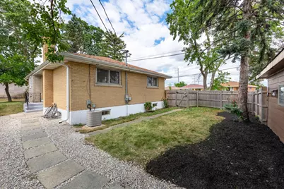 1015 W Victoria Avenue, Berkeley, IL 60163 - Photo 20