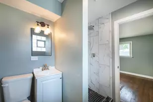 1015 W Victoria Ave, Berkeley, IL 60163 - Photo 14