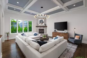 907 Jackson Ave, Naperville, IL 60540 - Photo 8