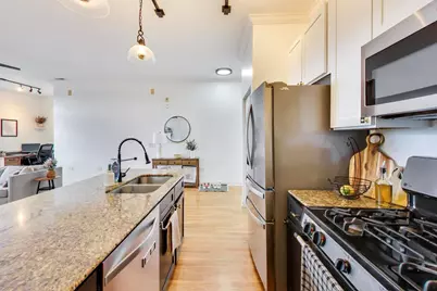 2342 W Bloomingdale Avenue #401, Chicago, IL 60647 - Photo 8