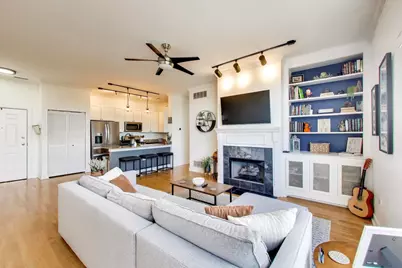 2342 W Bloomingdale Avenue #401, Chicago, IL 60647 - Photo 2