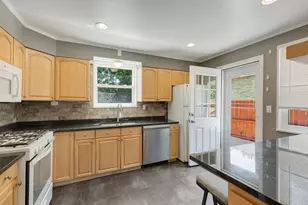 47 Hackberry Ln, Glenview, IL 60025 - Photo 6